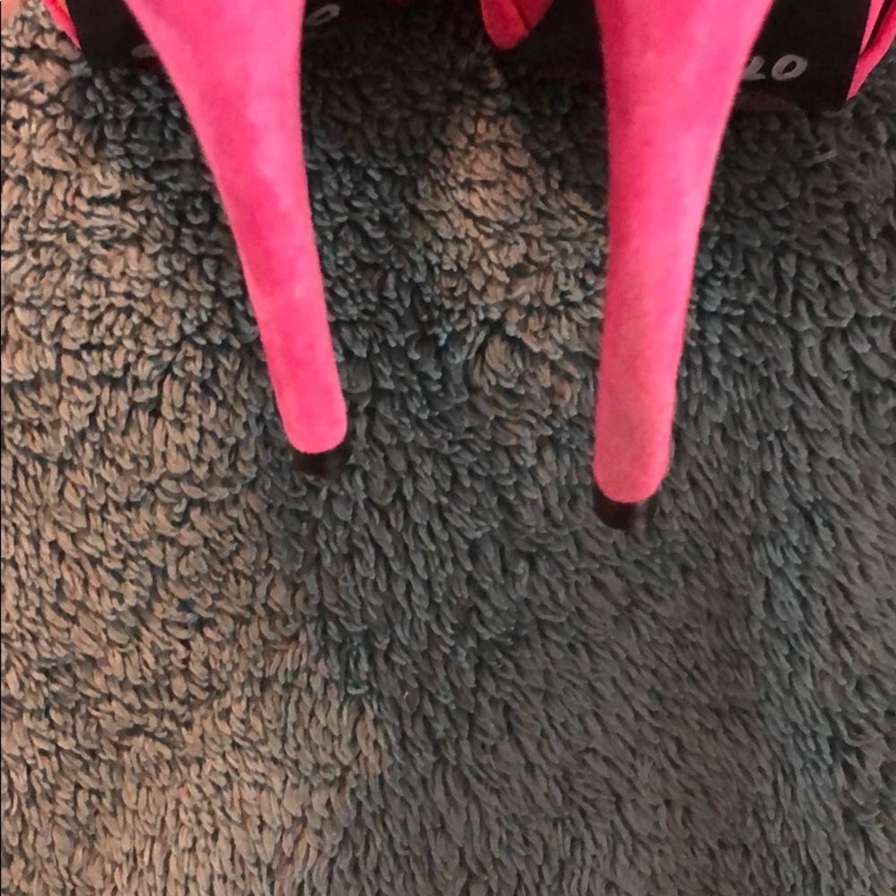 Sandals - Picture 2 of 3